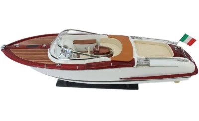Модель катера Riva Aquariva Gucci