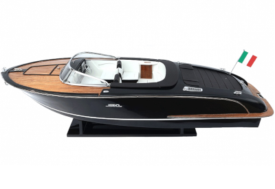 Модель катера Riva Iseo