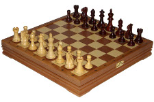 Шахматы средние 36х36 см. Арт. 9501