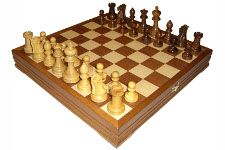 Шахматы стандартные 43х43 см. Арт. 3850