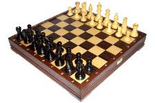 Шахматы стандартные 43х43 см. Арт. 7710