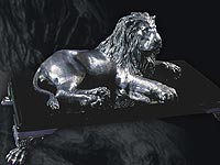 Настольное изделие «Лев»